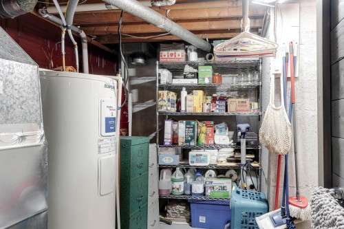 Rangement - 148 Rue Cherrier, Repentigny (Repentigny), QC - Indoor Photo Showing Basement