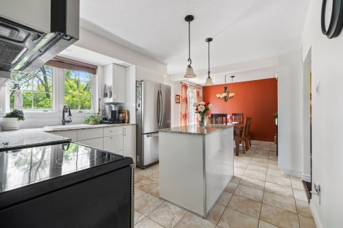 Cuisine - 196 Rue Argyle, Shawville, QC - Indoor Photo Showing Kitchen With Upgraded Kitchen
