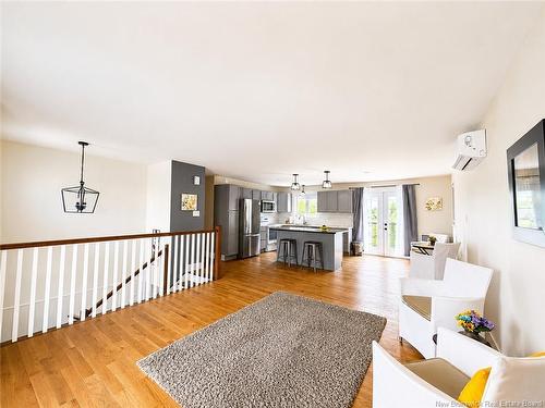 527 St Anne Rd, Bathurst, NB - Indoor