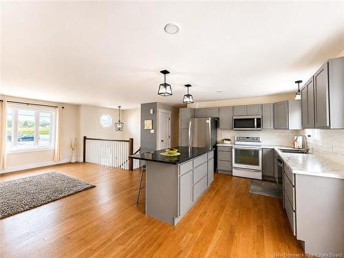 527 St Anne Rd, Bathurst, NB - Indoor Photo Showing Kitchen With Upgraded Kitchen