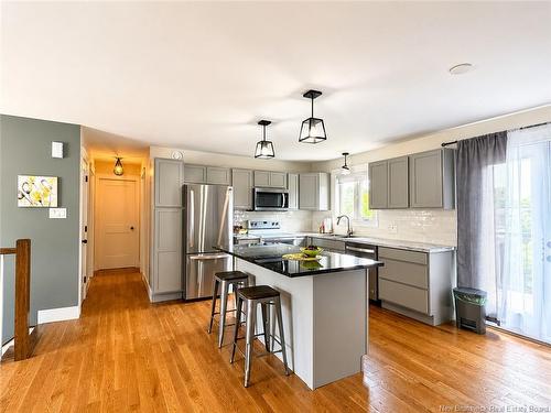 527 St Anne Rd, Bathurst, NB - Indoor Photo Showing Kitchen With Double Sink With Upgraded Kitchen