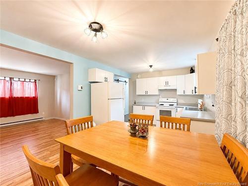 527 St Anne Rd, Bathurst, NB - Indoor Photo Showing Dining Room