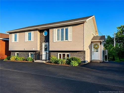 527 St Anne Rd, Bathurst, NB - Outdoor With Facade
