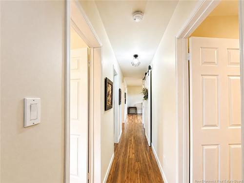527 St Anne Rd, Bathurst, NB - Indoor Photo Showing Other Room