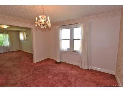 865 Barker St, Fredericton, NB 