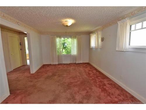 865 Barker St, Fredericton, NB 