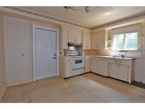 865 Barker St, Fredericton, NB 