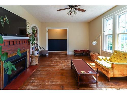 2 Glenburn Crt, Saint John, NB 