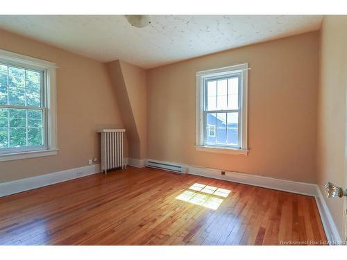 2 Glenburn Crt, Saint John, NB 