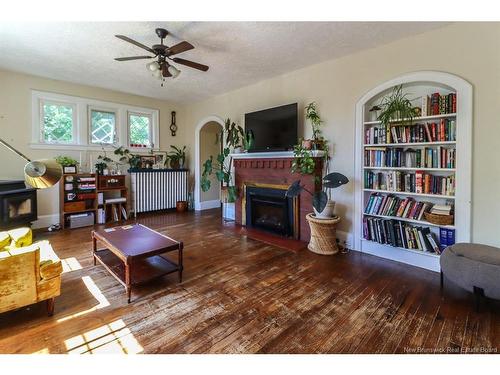 2 Glenburn Crt, Saint John, NB - Indoor Photo Showing Living Room With Fireplace