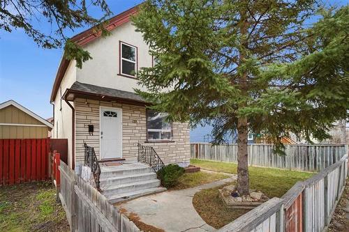 384 Magnus Ave, Winnipeg, MB - Outdoor
