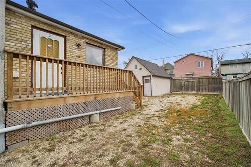 384 Magnus Ave, Winnipeg, MB - Outdoor With Deck Patio Veranda With Exterior