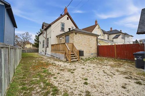384 Magnus Ave, Winnipeg, MB - Outdoor