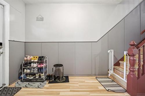 384 Magnus Ave, Winnipeg, MB - Indoor Photo Showing Other Room