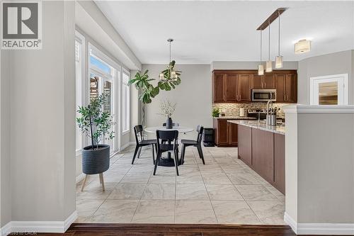 522 Woodbine Avenue, Kitchener, ON - Indoor
