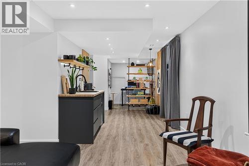 522 Woodbine Avenue, Kitchener, ON - Indoor