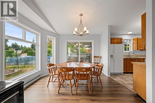 2233 6Th St E, Courtenay, BC - Indoor Photo Showing Dining Room