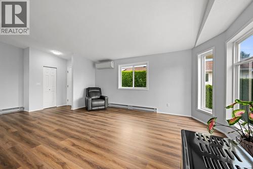 2233 6Th St E, Courtenay, BC - Indoor Photo Showing Other Room