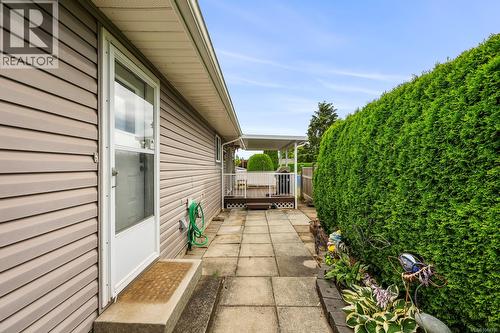 2233 6Th St E, Courtenay, BC - Outdoor With Exterior