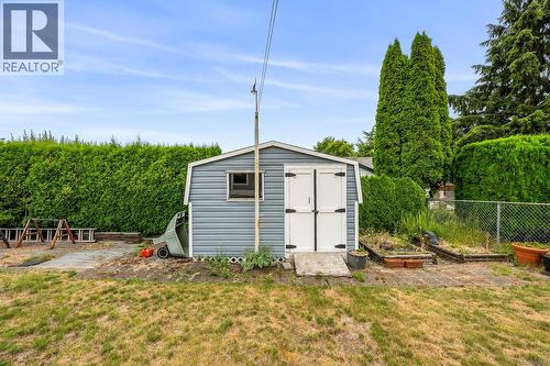 2233 6Th St E, Courtenay, BC - Outdoor