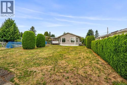 2233 6Th St E, Courtenay, BC - Outdoor