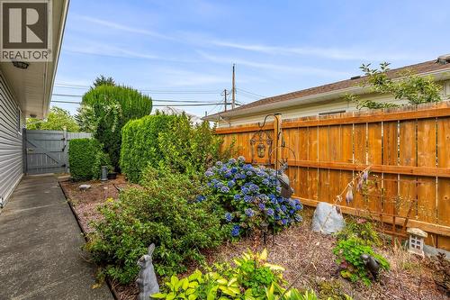 2233 6Th St E, Courtenay, BC - Outdoor