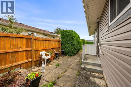 2233 6Th St E, Courtenay, BC - Outdoor With Exterior