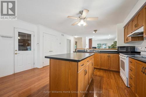 28 Peglar Crescent, Centre Wellington (Fergus), ON - Indoor Photo Showing Kitchen