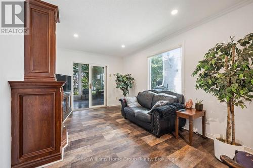 28 Peglar Crescent, Centre Wellington (Fergus), ON - Indoor