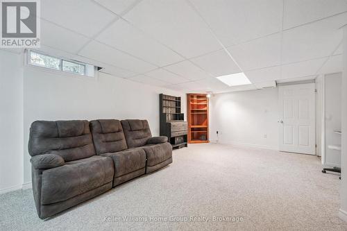 28 Peglar Crescent, Centre Wellington (Fergus), ON - Indoor