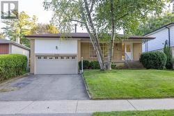 1434 LEDA AVENUE  Mississauga, ON L5G 4B7