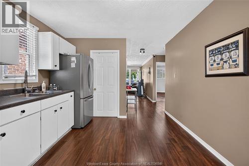 1075 Curry, Windsor, ON - Indoor Photo Showing Kitchen With Double Sink