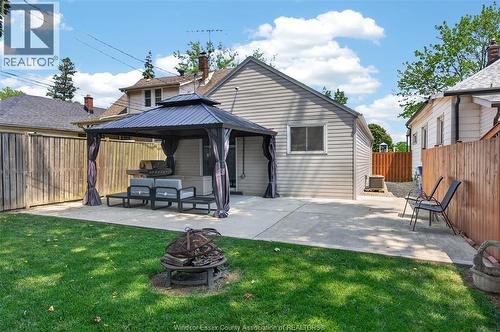 1075 Curry, Windsor, ON - Outdoor With Deck Patio Veranda