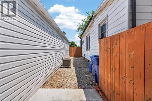 1075 Curry, Windsor, ON - Outdoor With Exterior