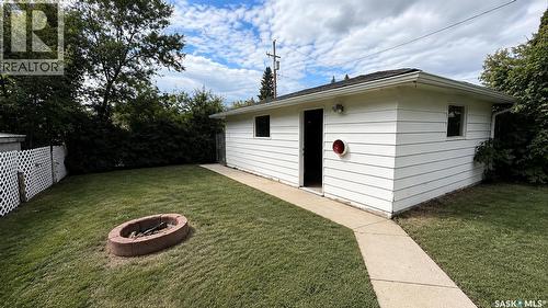 413 L Avenue N, Saskatoon, SK - Outdoor