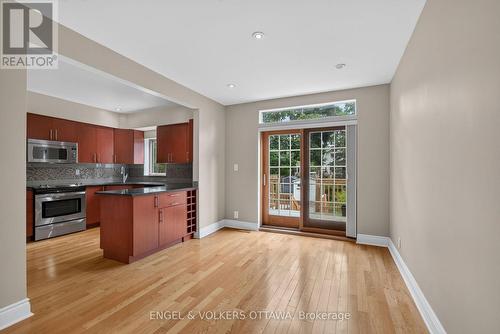 75 Ross Avenue, Ottawa, ON - Indoor Photo Showing Kitchen