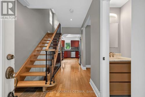 75 Ross Avenue, Ottawa, ON - Indoor Photo Showing Other Room