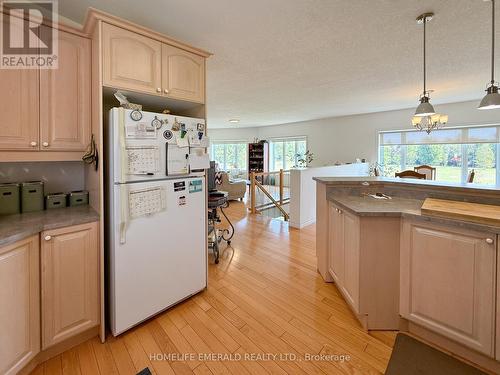 3175 3/4 Concession, Clearview, ON - Indoor Photo Showing Kitchen