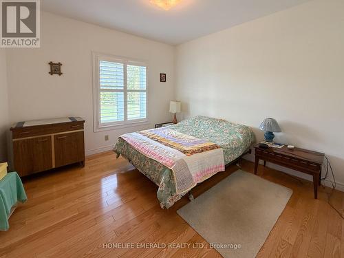 3175 3/4 Concession, Clearview, ON - Indoor Photo Showing Bedroom