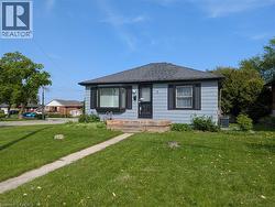 3 MAITLAND Avenue  Hamilton, ON L9A 3J4