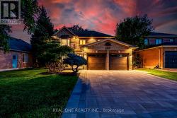 1124 THORESBY DRIVE  Oakville, ON L6J 7M6