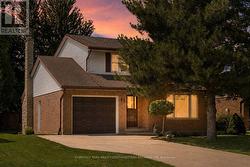 43 MCGREGOR STREET Stratford, ON N4Z 1G5