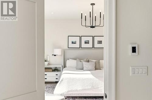 940 Gorton Avenue, Burlington, ON - Indoor Photo Showing Bedroom