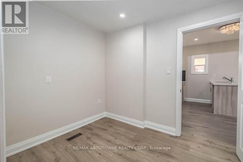 131 West Avenue N, Hamilton, ON - Indoor Photo Showing Other Room