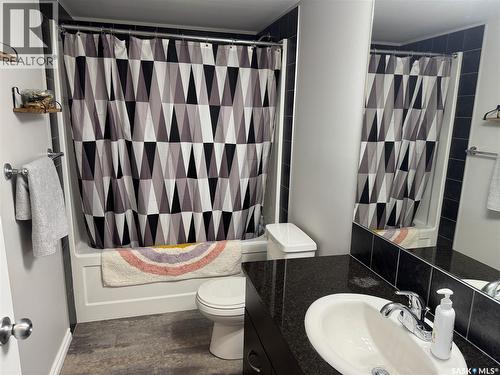 108 210 Rajput Way, Saskatoon, SK - Indoor Photo Showing Bathroom