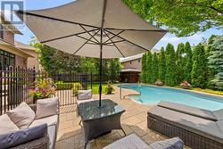 4 COMMUNITY CIRCLE Toronto, ON M2R 1W5