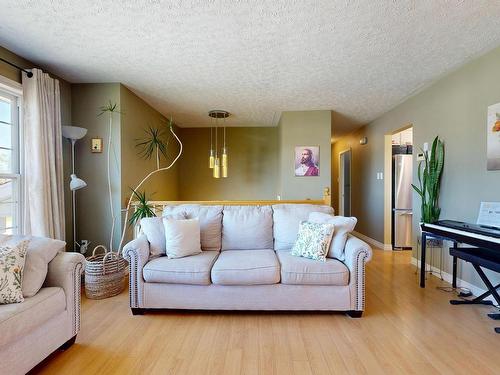 80 Apple Tree Lane, Kentville, NS - Indoor Photo Showing Living Room