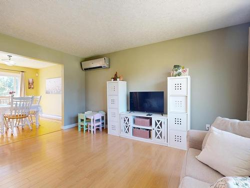 80 Apple Tree Lane, Kentville, NS - Indoor Photo Showing Living Room