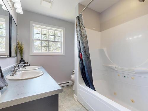 80 Apple Tree Lane, Kentville, NS - Indoor Photo Showing Bathroom