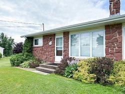111 Meadowbank Road Cornwall, PE C0A 1H0